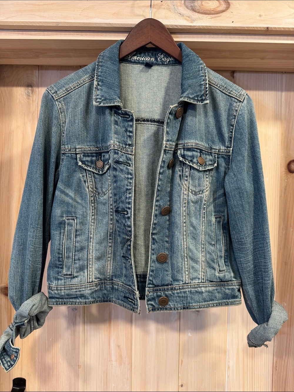 American Eagle Outfitters Light Blue Denim Trucker Jacket - M
